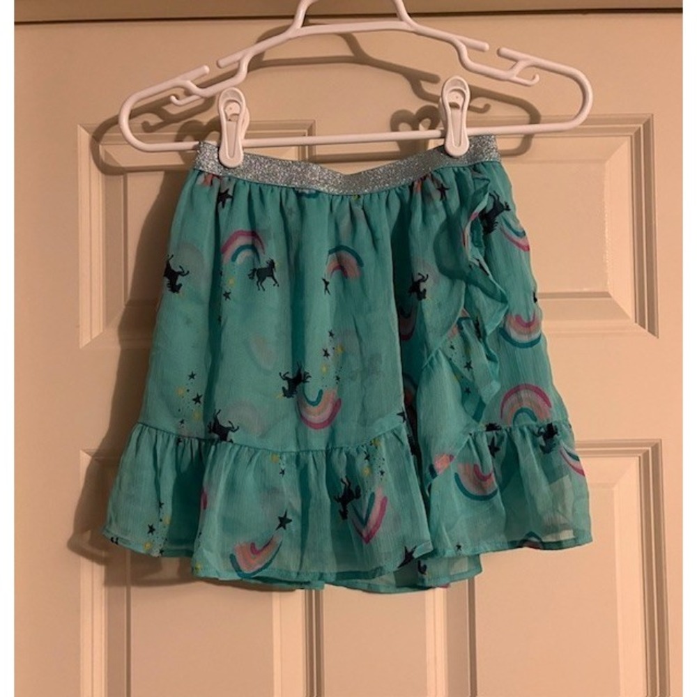 Sonoma girls size 12, unicorn and rainbow themed skirt, teal background